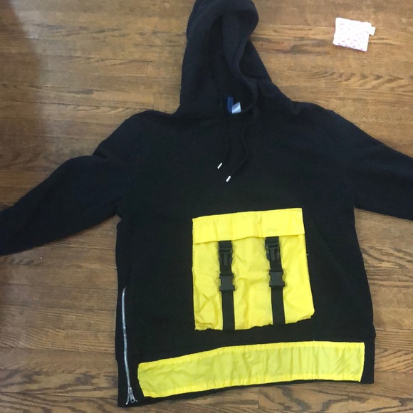 Customized h and m hoodie - Picture 3 of 3